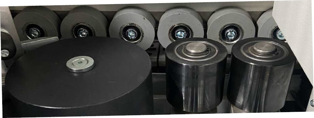 Ams Band 4 Ultra Kenar Bantlama Makinesi 2